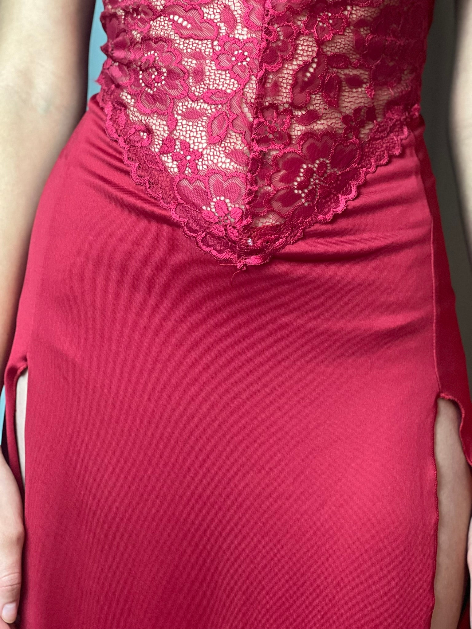 Camisola Longa Sexy Renda C/Corte Lateral - Premium