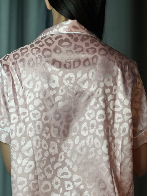 Conjunto de Pijama com Camisa de Manga Curta e Shorts – Premium