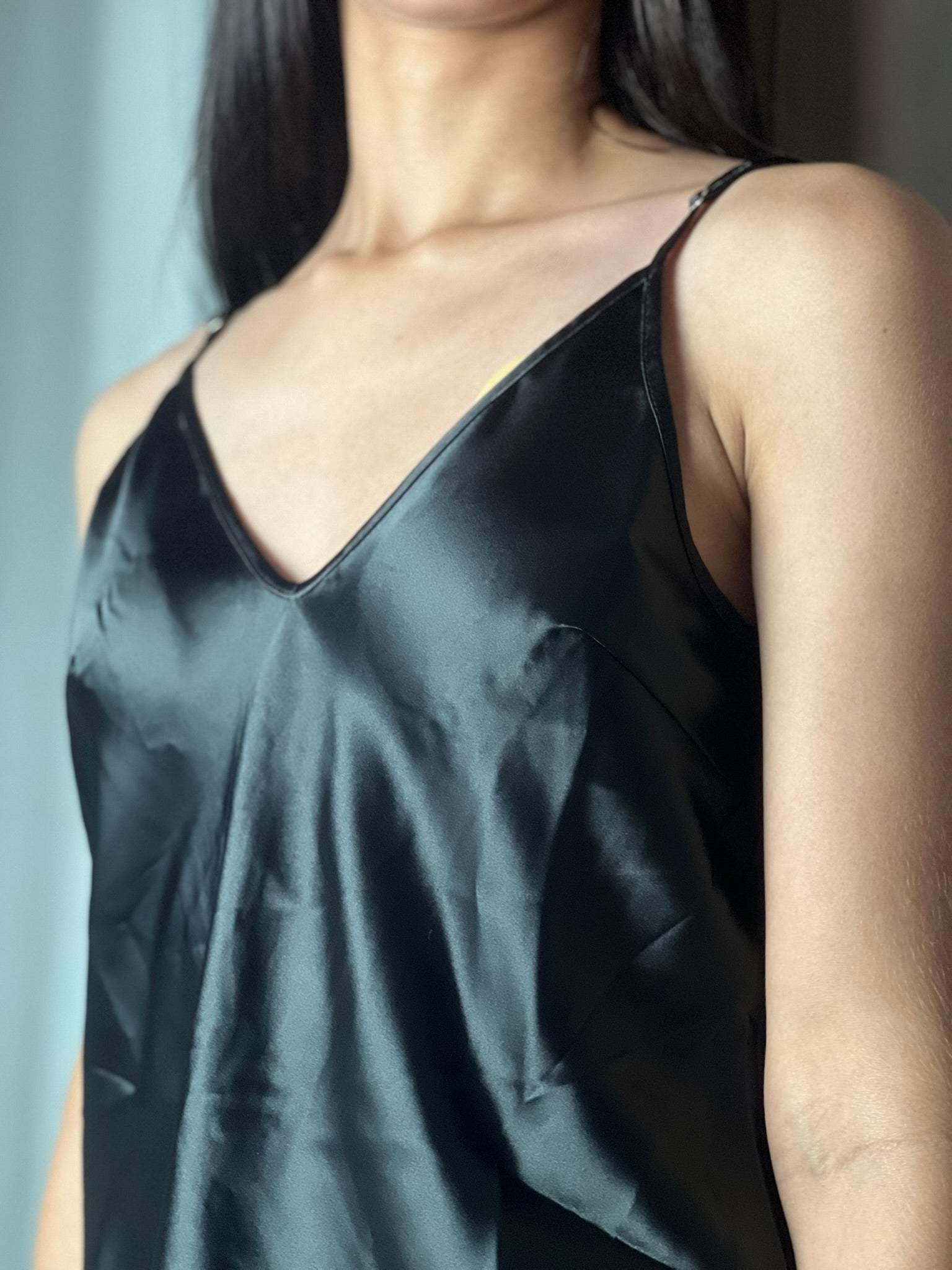 Conjunto de Pijama com Amarração na Cintura e Renda Contrastante – Premium