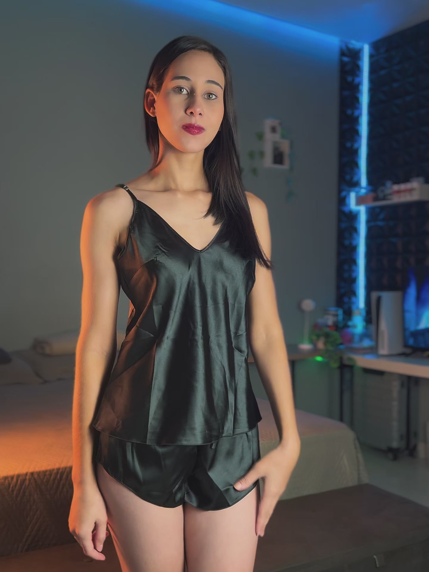 Conjunto de Pijama com Amarração na Cintura e Renda Contrastante – Premium